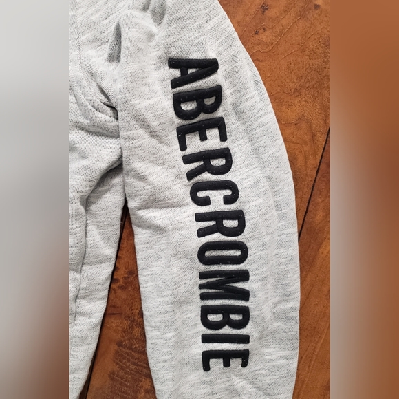 SOLD-Boys Abercrombie Kids Jacket - Picture 2 of 6